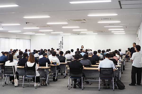 講師：金子陽飛氏（フルハークウィル株式会社代表取締役）講習会の様子